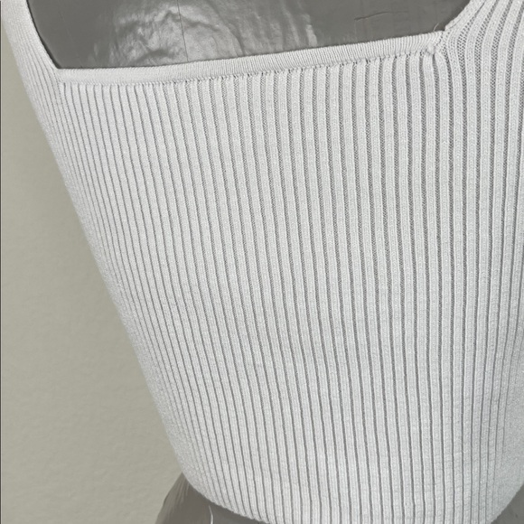 Wilfred Aritzia White Ribbed Square Neck Knit Crop Top - Picture 4 of 6